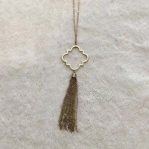 Elegant Gold Tassel Pendant Necklace